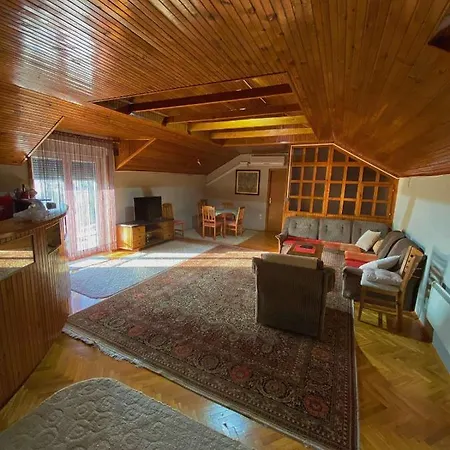 Holiday home Apartman Neno