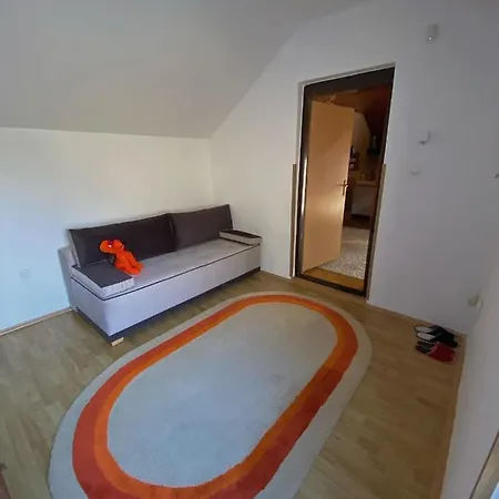 Holiday home Apartman Neno